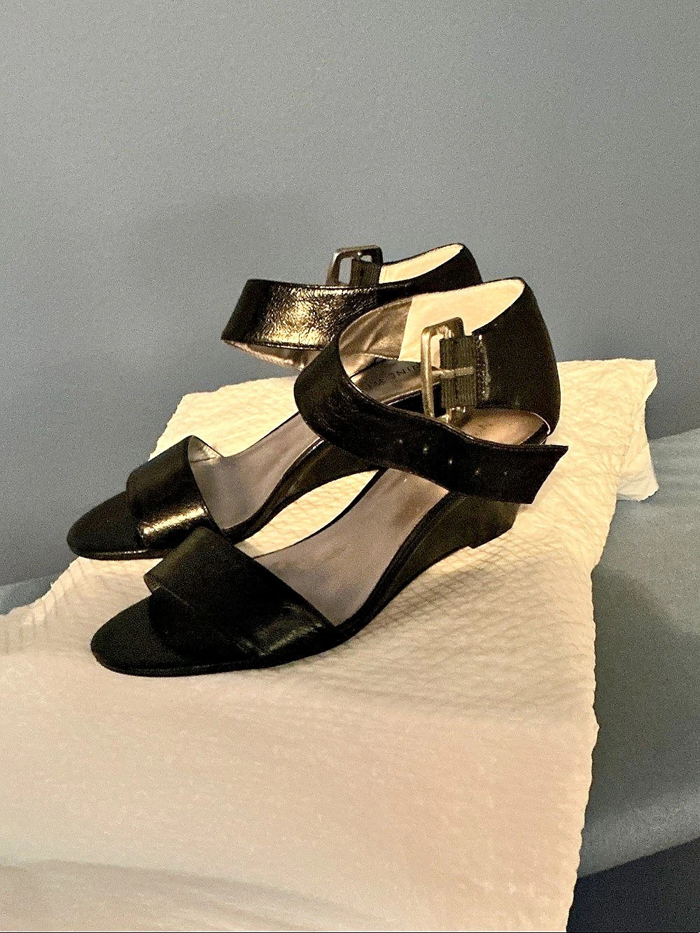 Nine West Black Wedge Sandals Like New